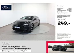 Schwarz (mythosschwarz metallic) Gebraucht 2025 Audi e-tron Sportback S-Line SUV | 64.980 €
