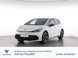 Schwarz Gebraucht 2024 Cupra Born Kleinwagen | 31.818 € (Guter Preis)