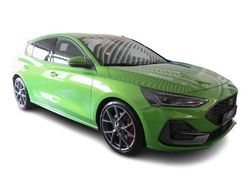 Gruen Gebraucht 2022 Ford Focus ST Limousine | 38.980 €