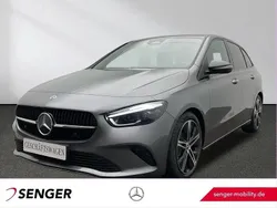 Weiß Gebraucht 2025 Mercedes B200 Progressive Van / Kleinbus | 34.980 € (Teuer)