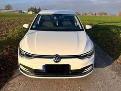 Weiß Gebraucht 2022 VW Golf Active Limousine | 18.400 € (Guter Preis)