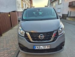 Grau Gebraucht 2017 Nissan NV300 Van | 18.500 €