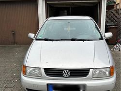 Grau Gebraucht 1999 VW Polo Kleinwagen | 650 € (Guter Preis)