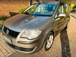 Grau Gebraucht 2008 VW Touran Van / Kleinbus | 5.900 € (Teuer)
