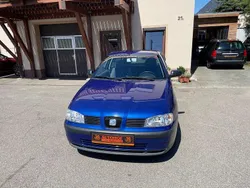 Blau Gebraucht 2002 Seat Ibiza Kleinwagen | 1.450 € (Fairer Preis)