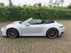 Grau Gebraucht 2024 Porsche 992 Cabrio | 160.000 € (Superpreis)