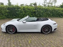 Grau Gebraucht 2024 Porsche 992 Cabrio | 169.000 € (Superpreis)