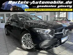 Schwarz unilack Gebraucht 2024 Mercedes C200 Limousine | 34.890 € (Guter Preis)