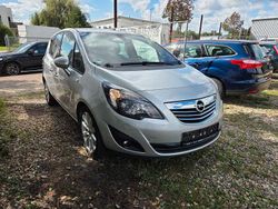 Silber Gebraucht 2011 Opel Meriva Van / Kleinbus | 3.490 € (Superpreis)