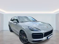 Grau Gebraucht 2023 Porsche Cayenne SUV | 105.000 € (Etwas zu teuer)