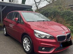 Rot Gebraucht 2016 BMW 218 Active Tourer Van / Kleinbus | 10.100 €