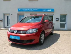 Rot Gebraucht 2010 VW Golf Plus Cross Comfortline Van / Kleinbus | 5.390 € (Fairer Preis)