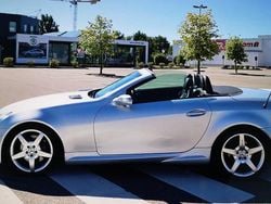 Silber Gebraucht 2005 Mercedes SLK350 AMG Cabrio | 18.500 €