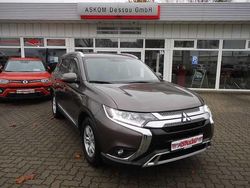 Braun Gebraucht 2021 Mitsubishi Outlander Spirit SUV | 20.980 € (Fairer Preis)