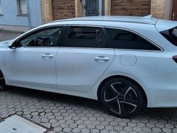 Weiß Gebraucht 2020 Kia Ceed Sportswagon 2 Kombi | 17.500 € (Fairer Preis)