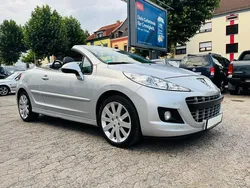 Silber Gebraucht 2014 Peugeot 207 CC Allure Cabrio | 7.400 € (Etwas zu teuer)