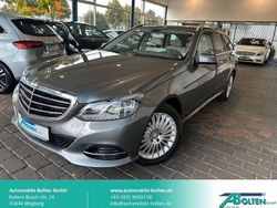 Grau Gebraucht 2016 Mercedes E200 Elegance Limousine | 13.890 € (Fairer Preis)