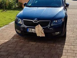 Schwarz Gebraucht 2016 Skoda Octavia Joy Kombi | 9.500 € (Guter Preis)