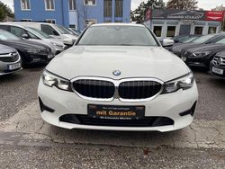 Weiß Gebraucht 2022 BMW 320 Sport Line Kombi | 19.950 € (Fairer Preis)