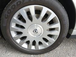 Silber Gebraucht 2022 Lancia Thesis Limousine | 5.500 €