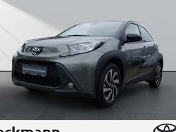 Grün Gebraucht 2023 Toyota Aygo Pulse Kleinwagen | 15.890 € (Fairer Preis)