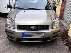 Grau Gebraucht 2004 Ford Fusion Kombi | 1.500 € (Guter Preis)