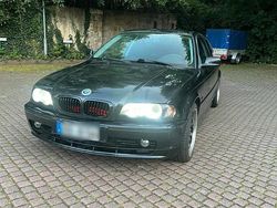 Schwarz Gebraucht 2001 BMW 320 Coupé | 3.900 € (Fairer Preis)
