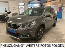 Grau Gebraucht 2019 Peugeot 2008 Allure SUV | 13.900 € (Superpreis)