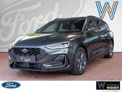 Grau Gebraucht 2024 Ford Focus ST-Line Limousine | 33.900 €