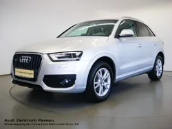 Eissilber metallic Gebraucht 2012 Audi Q3 Design SUV | 17.900 € (Fairer Preis)