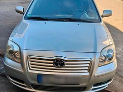 Grau Gebraucht 2006 Toyota Avensis T2 Kombi | 2.600 € (Fairer Preis)