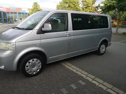 Grau Gebraucht 2009 VW T5 Van | 9.000 €