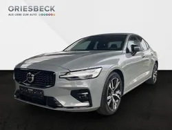 Vapour grey / metallic Gebraucht 2023 Volvo S60 Ultimate Limousine | 36.420 € (Fairer Preis)