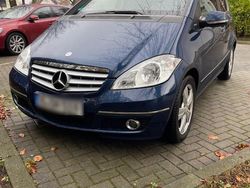 Blau Gebraucht 2012 Mercedes A160 Avantgarde Limousine | 8.000 € (Fairer Preis)