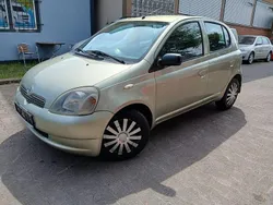 Grün Gebraucht 2003 Toyota Yaris Limousine | 1.299 € (Guter Preis)