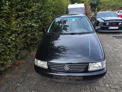 Schwarz Gebraucht 1998 VW Polo Kleinwagen | 1.500 € (Fairer Preis)