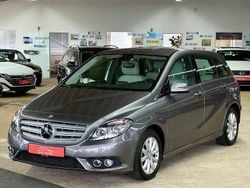 Grau Gebraucht 2013 Mercedes B180 Van / Kleinbus | 14.990 € (Fairer Preis)