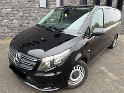 Schwarz Gebraucht 2023 Mercedes Vito Van | 27.490 € (Fairer Preis)