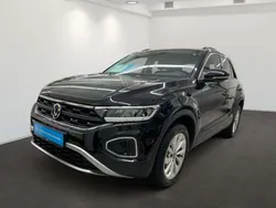 Deep black perleffekt Gebraucht 2024 VW T-Roc Life SUV | 29.950 € (Guter Preis)
