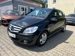 Kosmosschwarz Gebraucht 2010 Mercedes B200 Van / Kleinbus | 6.990 € (Fairer Preis)