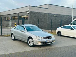 Silber Gebraucht 2003 Mercedes CLK200 Coupé | 2.500 €