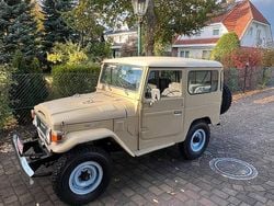 Beige Gebraucht 1982 Toyota Land Cruiser SUV | 26.900 €