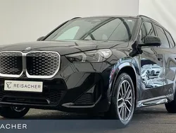 Schwarz Neu 2025 BMW iX1 M Sport SUV | 54.495 € (Fairer Preis)