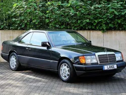 199 blauschwarz metallic Gebraucht 1991 Mercedes E300 Coupé | 29.480 €