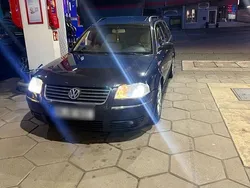 Schwarz Gebraucht 2003 VW Passat Highline Kombi | 1.500 € (Guter Preis)