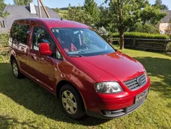 Rot Gebraucht 2006 VW Caddy Conceptline Van / Kleinbus | 2.400 € (Teuer)