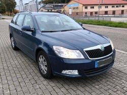 Blau Gebraucht 2012 Skoda Octavia Kombi | 4.300 € (Guter Preis)