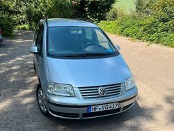 Silber Gebraucht 2005 VW Sharan Comfortline Van / Kleinbus | 3.200 € (Etwas zu teuer)