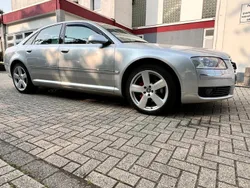 Silber Gebraucht 2006 Audi A8 Limousine | 4.350 €