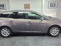 Grau Gebraucht 2013 Ford Focus Titanium Limousine | 5.900 € (Fairer Preis)